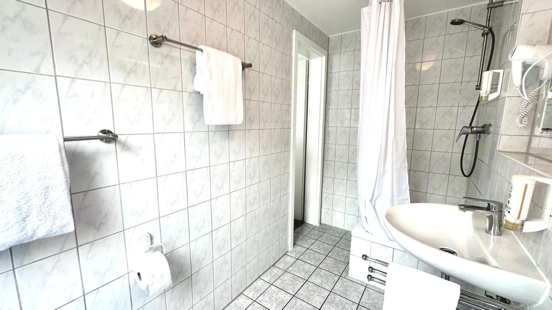 Hotel Alt Deutz City-Messe-Arena Kontaktloser Self Check-In Colónia 2*,