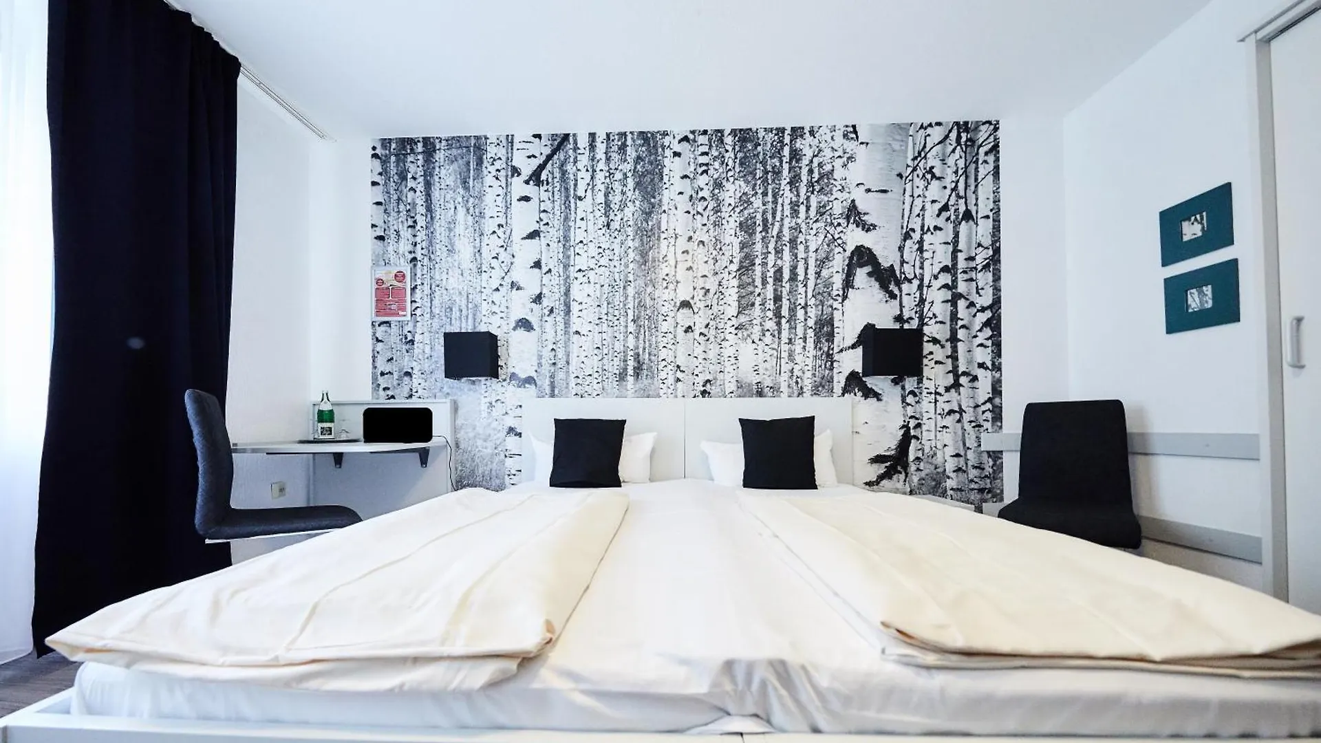 **  Hotel Alt Deutz City-Messe-Arena Kontaktloser Self Check-In Colónia Alemanha