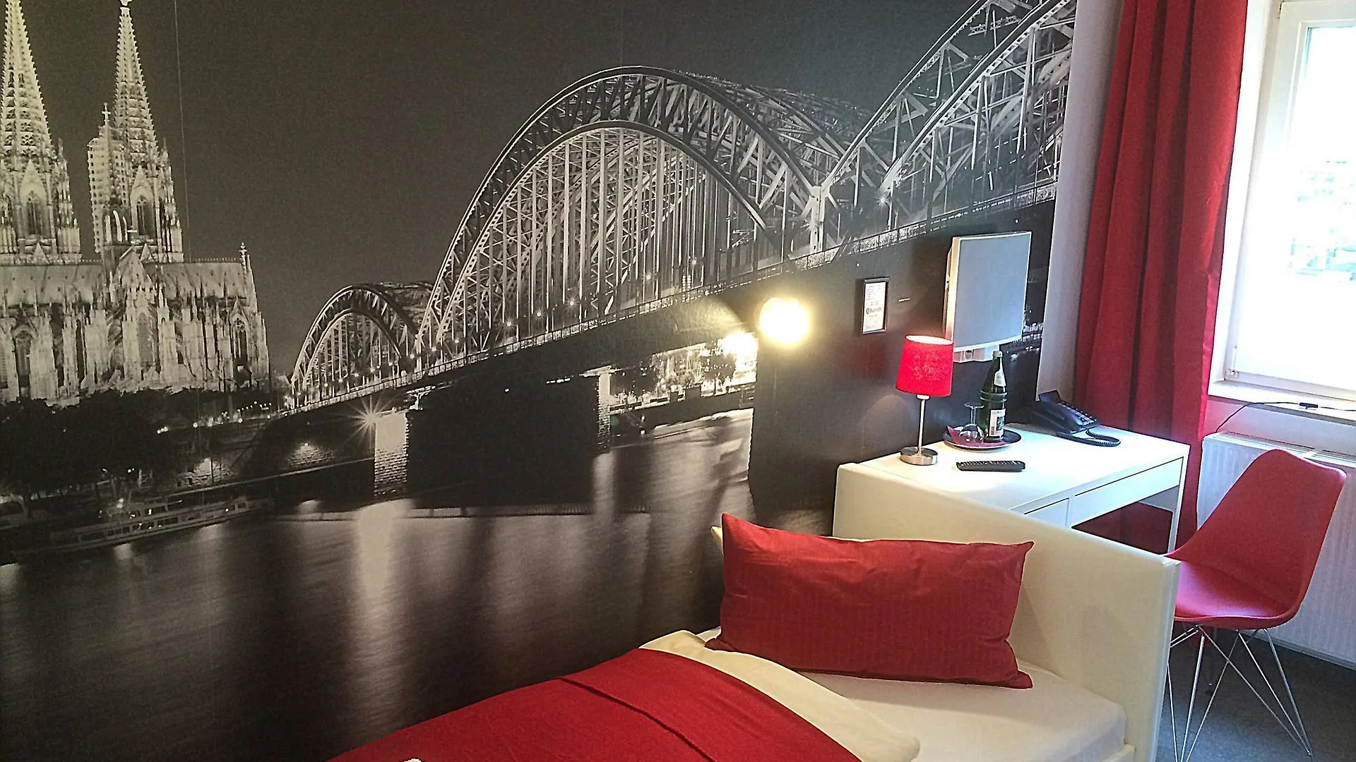 Hotel Alt Deutz City-Messe-Arena Kontaktloser Self Check-In Colónia